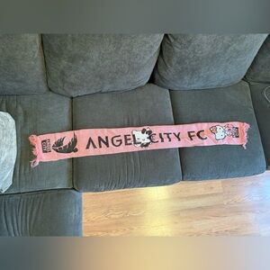 Angel City Hello Kitty Scarf